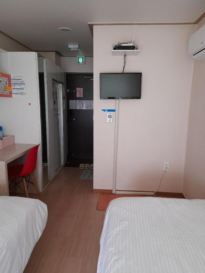 Cozybox Hotel Seoul Bagian luar foto