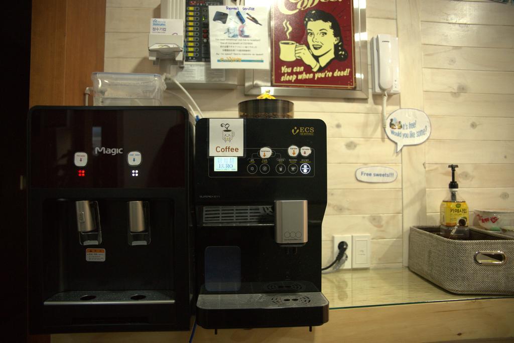 Cozybox Hotel Seoul Bagian luar foto