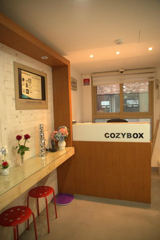 Cozybox Hotel Seoul Bagian luar foto