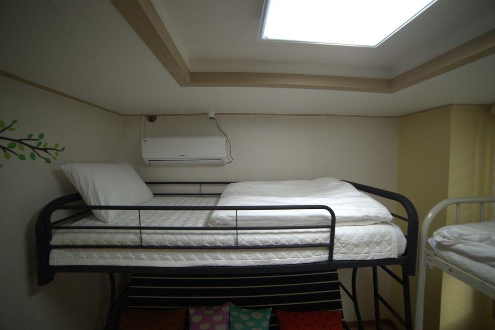 Cozybox Hotel Seoul Bagian luar foto