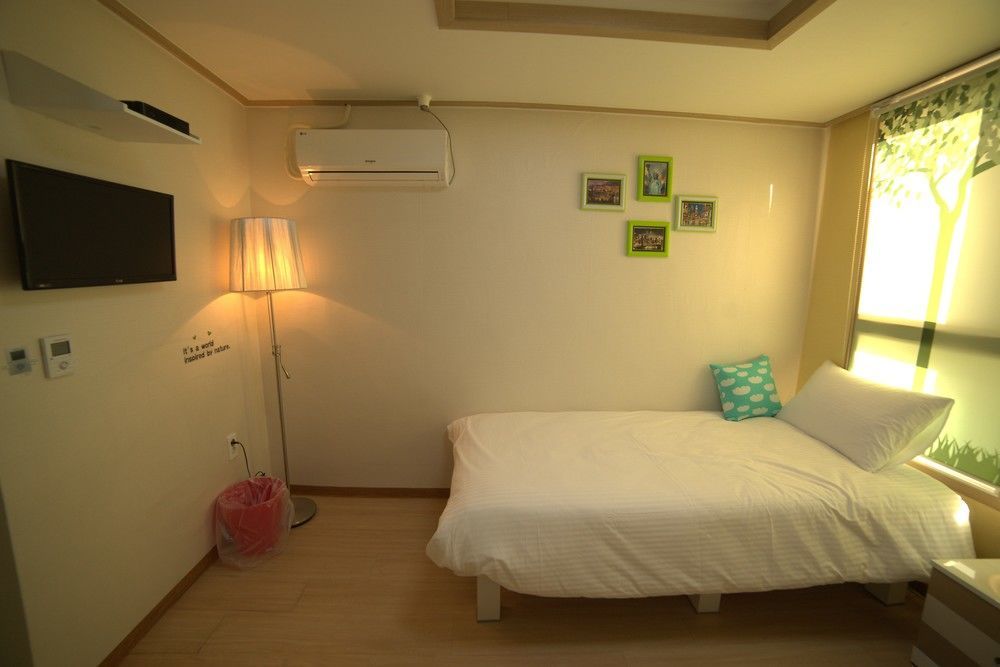 Cozybox Hotel Seoul Bagian luar foto