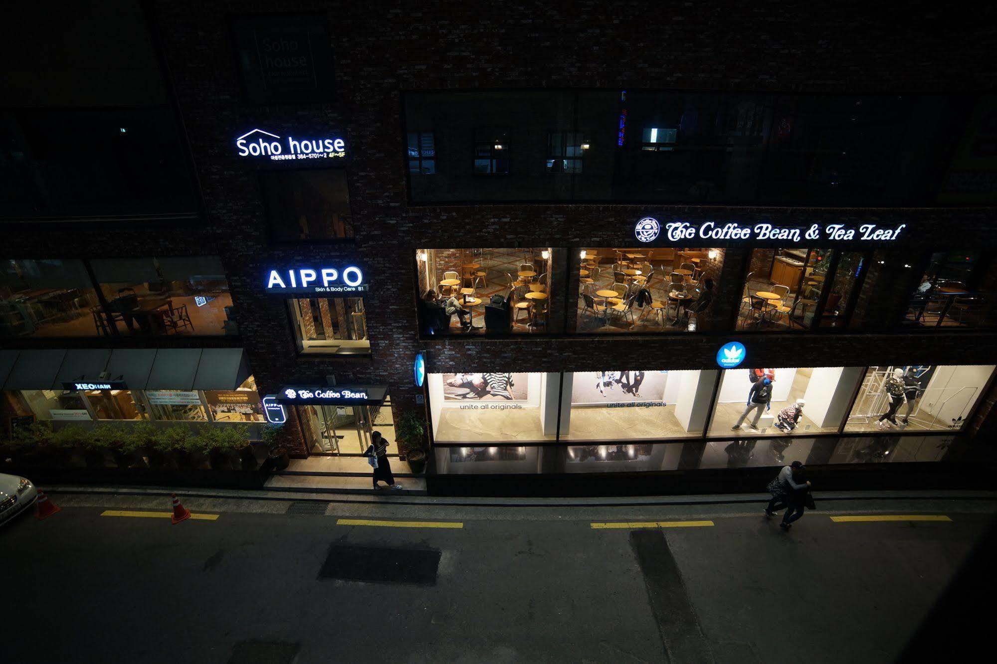 Cozybox Hotel Seoul Bagian luar foto