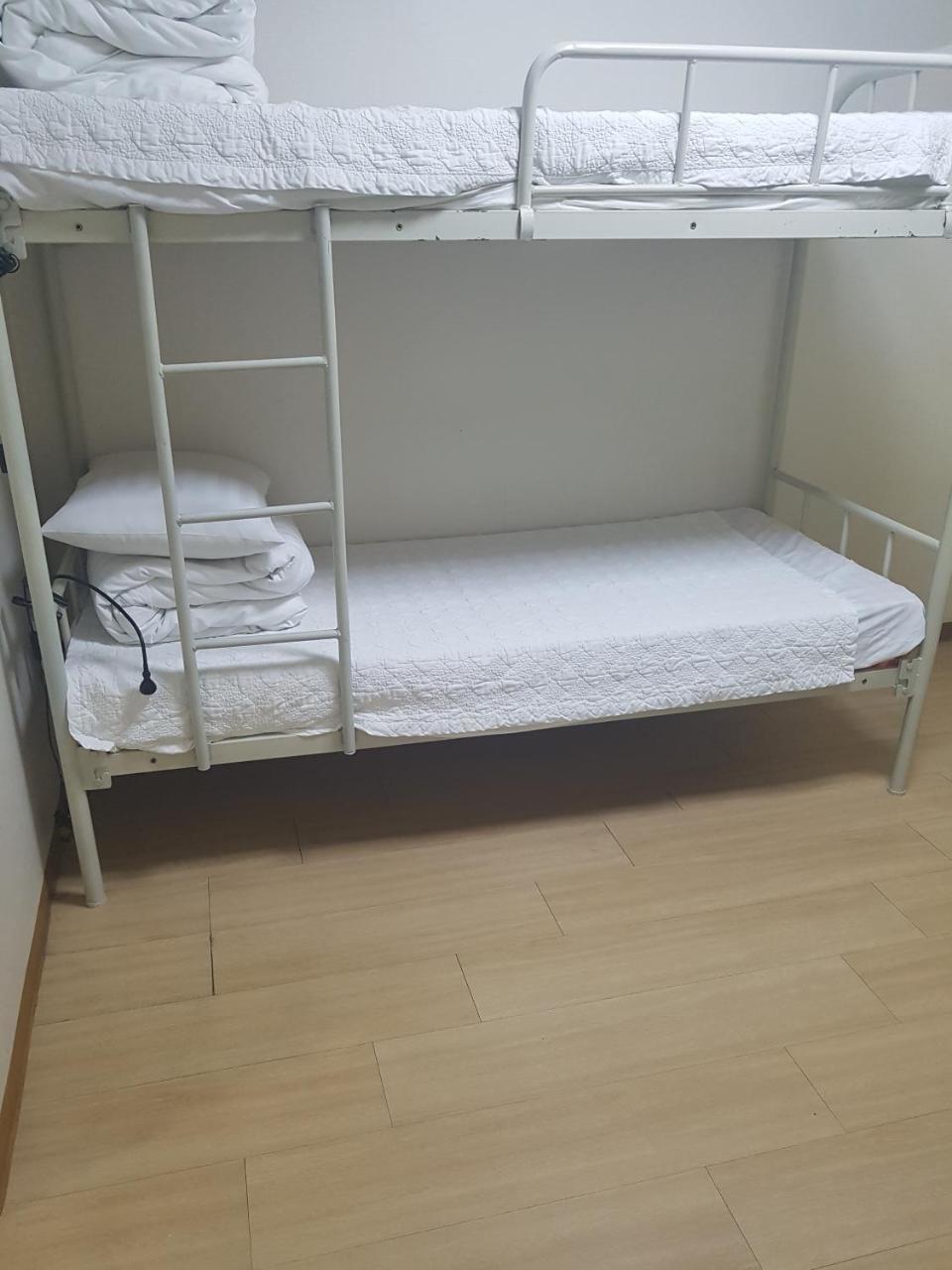 Cozybox Hotel Seoul Bagian luar foto